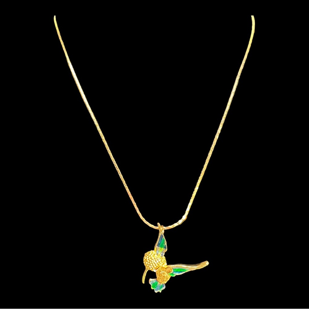 Vintage 1980s Hummingbird Pendant Necklace 
Gold Tone Enamel Wings & Rhinestones - Picture 3 of 7